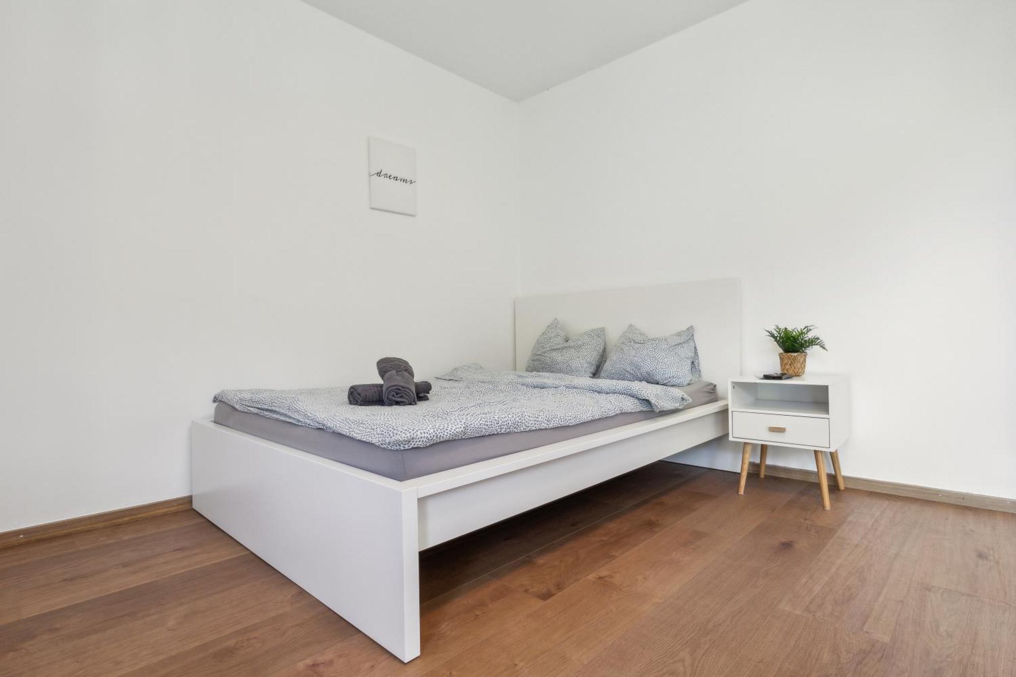 Pearlstay - Quiet Location Workplace Parking Washer Schaffhausen Luaran gambar